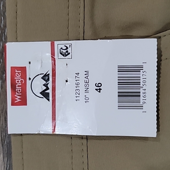 NWT Wrangler Big Men's Outdoor Performance Utility Short, Elmwood, Size 46 - Picture 11 of 12